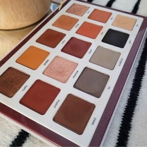 BIBA EYESHADOW PALETTE